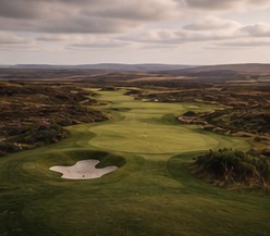 Hole 17 — Heather Reach
