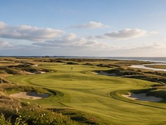 Hole 10 — Salt Flats