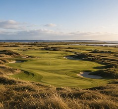 Hole 16 — The Hollow